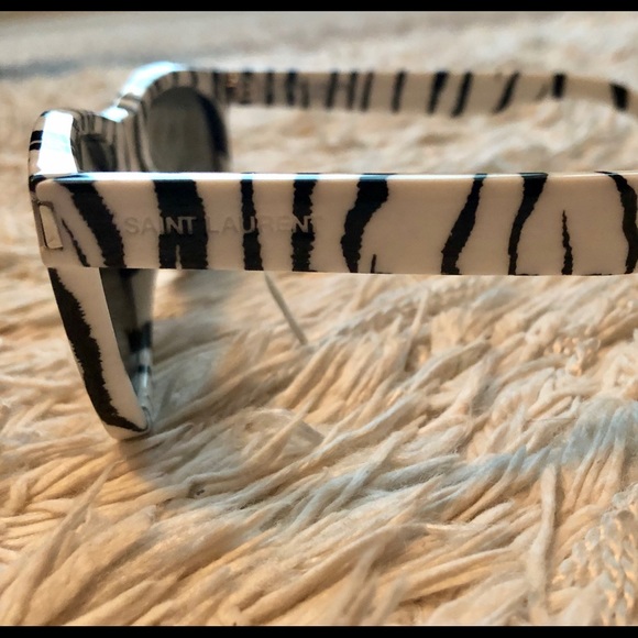 SAINT LAURENT SUNGLASSES - Picture 5 of 8